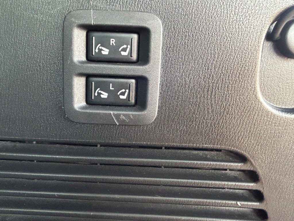 Used 2017 Nissan Armada Platinum w/ Captain Seat Package AWD/4WD image 34