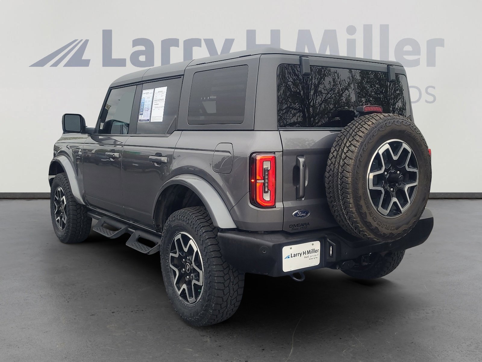 Certified 2023 Ford Bronco Outer Banks AWD/4WD image 3