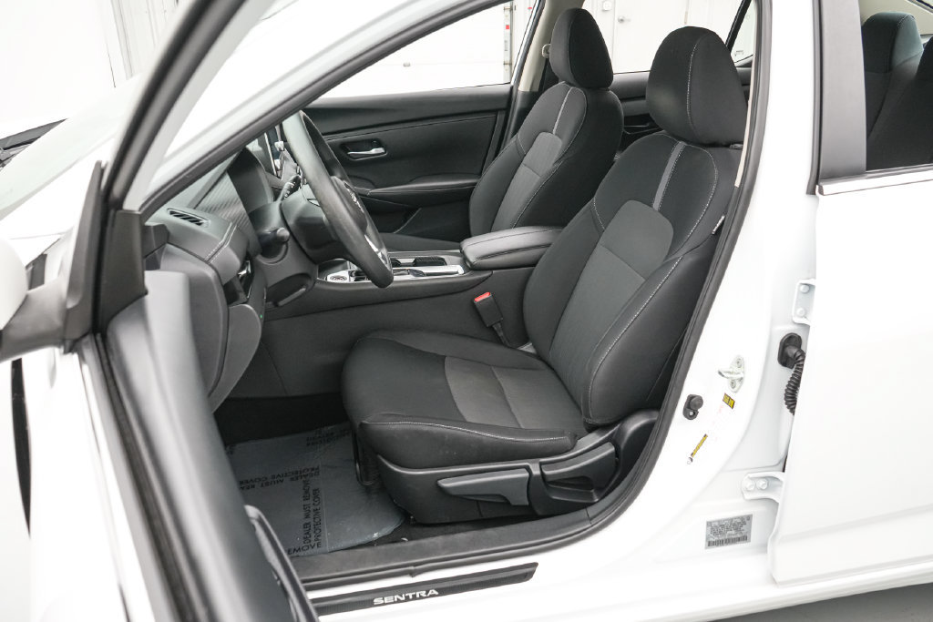 Used 2024 Nissan Sentra SV FWD image 11