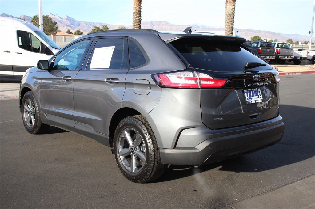 Certified 2024 Ford Edge SEL w/ Sport Appearance Package image 5