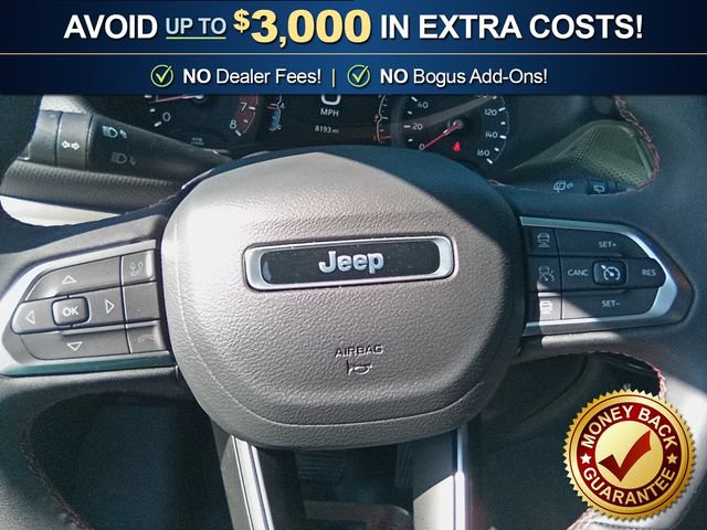 Used 2025 Jeep Compass Trailhawk AWD/4WD image 18