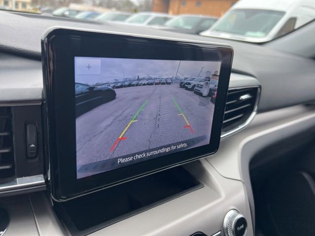 Certified 2022 Ford Explorer XLT w/ Equipment Group 202A image 13