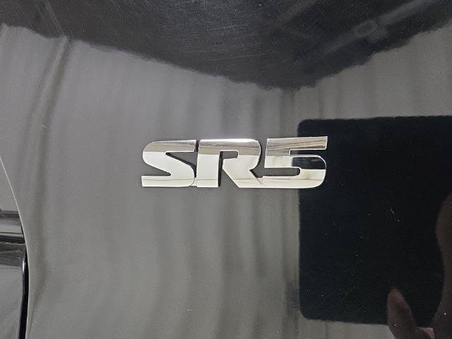 Used 2021 Toyota 4Runner SR5 AWD/4WD image 30