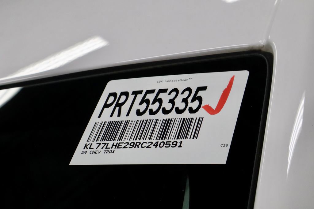 Used 2024 Chevrolet Trax LT image 32