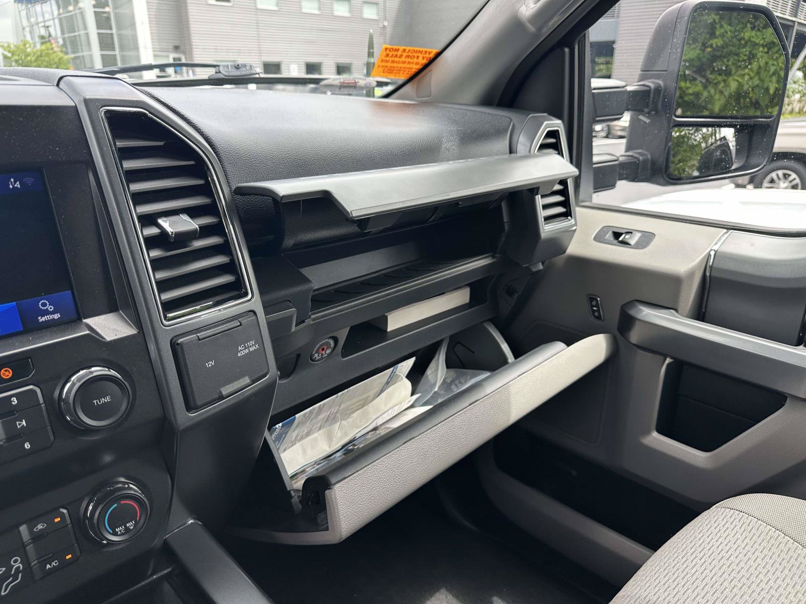 Certified 2022 Ford F250 XLT w/ Black Appearance Package AWD/4WD image 19