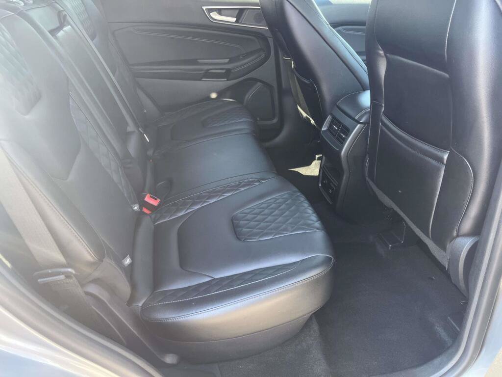 Certified 2024 Ford Edge Titanium AWD/4WD image 21
