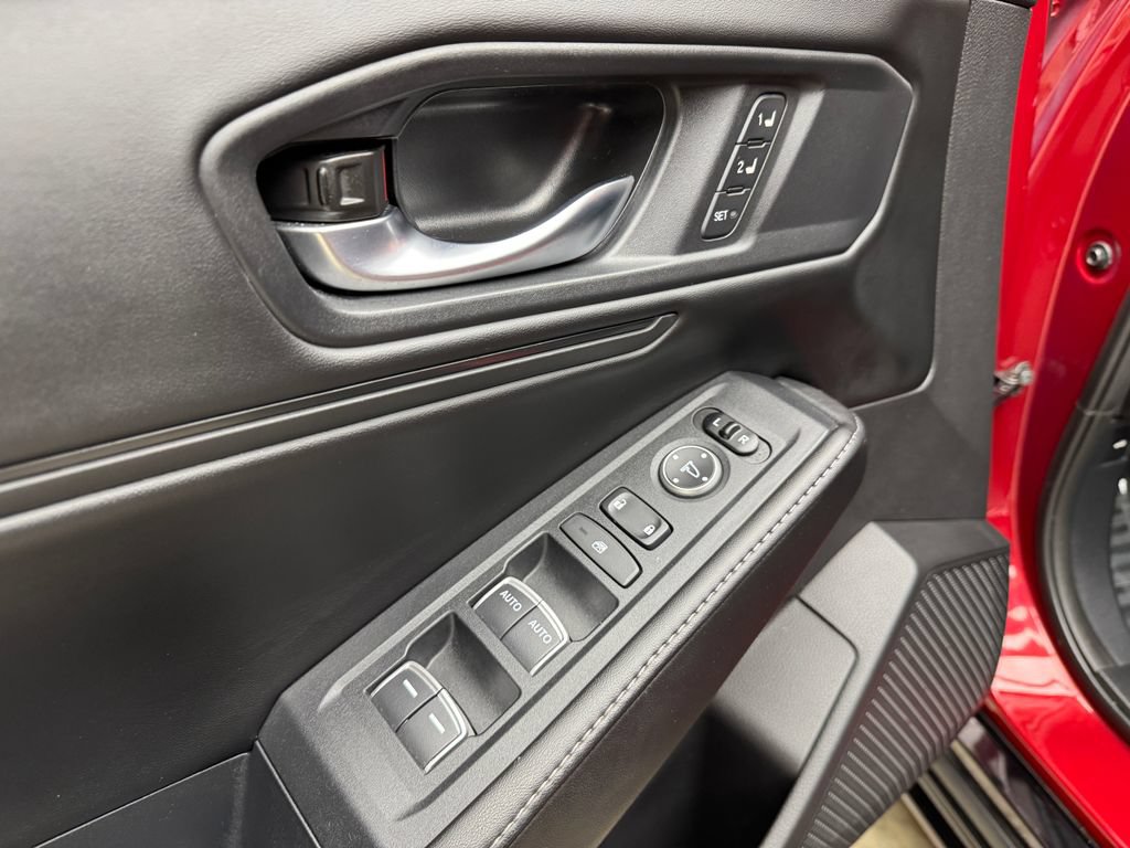 Used 2023 Honda Accord Sport image 11