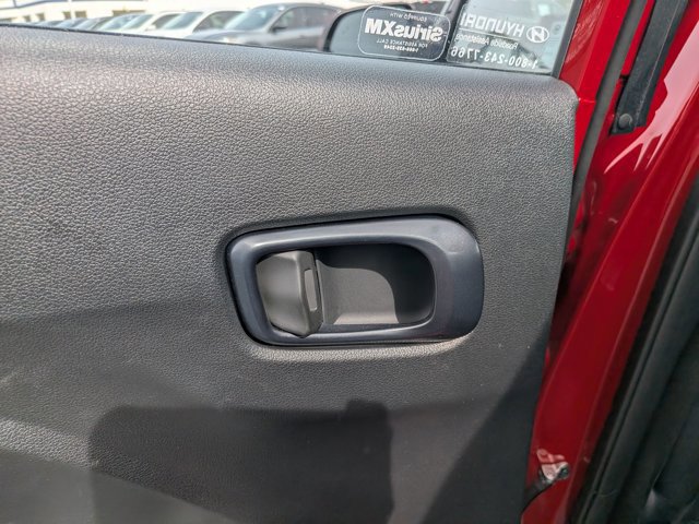 Used 2025 Hyundai Venue Limited image 26