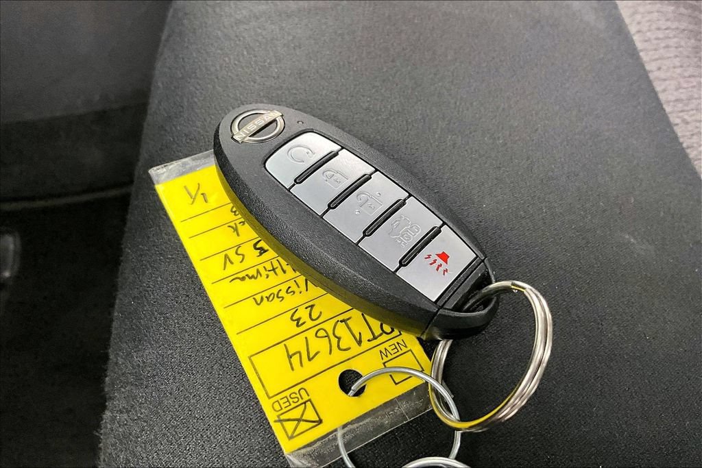 Used 2023 Nissan Altima 2.5 SV FWD image 11