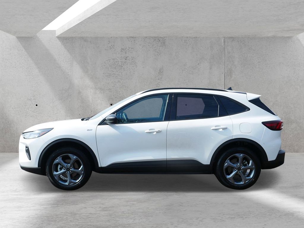 Certified 2025 Ford Escape ST-Line AWD/4WD image 5