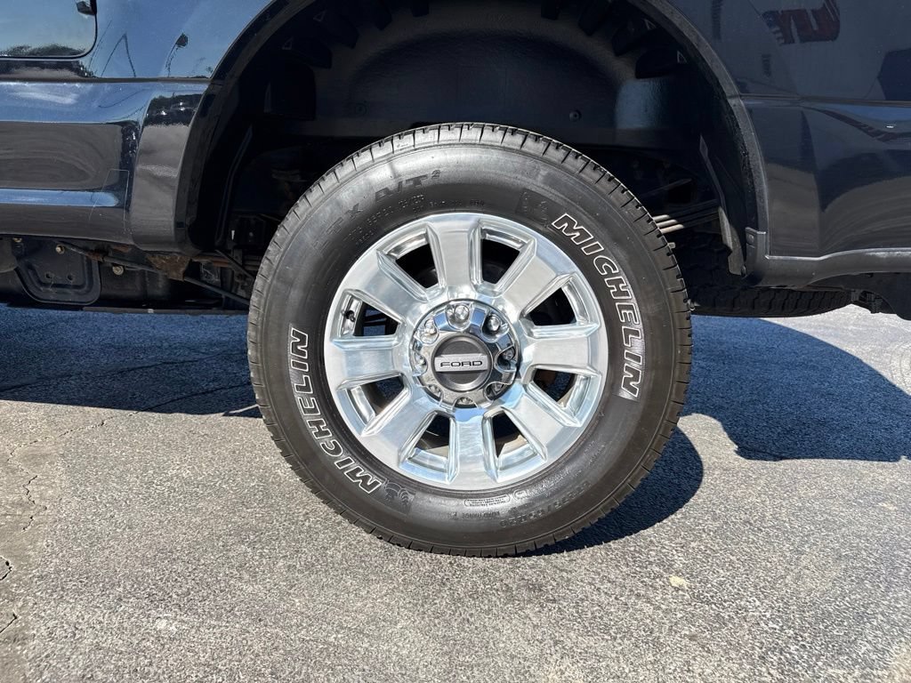 Certified 2020 Ford F350 Platinum w/ FX4 Off-Road Package AWD/4WD image 46