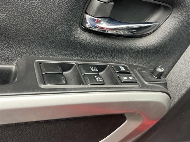 Used 2022 Nissan Titan SV w/ Accessory Utility Package image 25