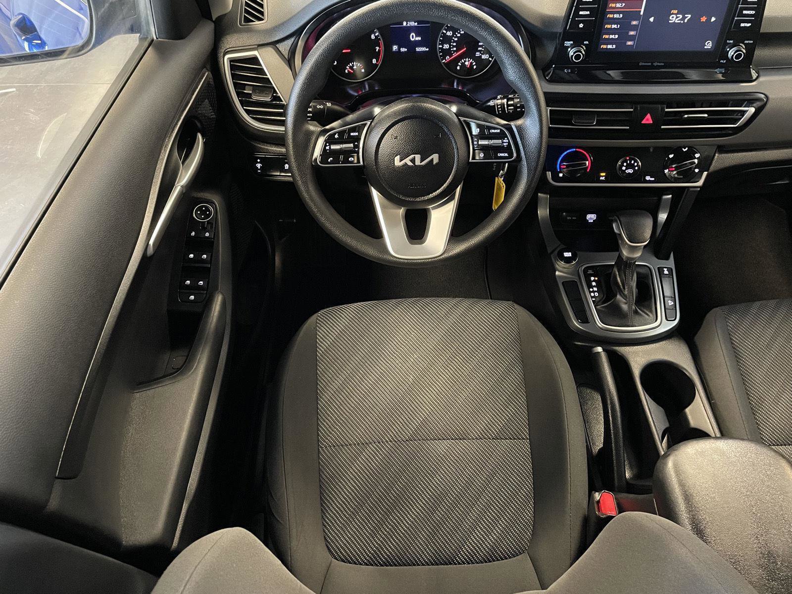 Used 2023 Kia Seltos LX image 28