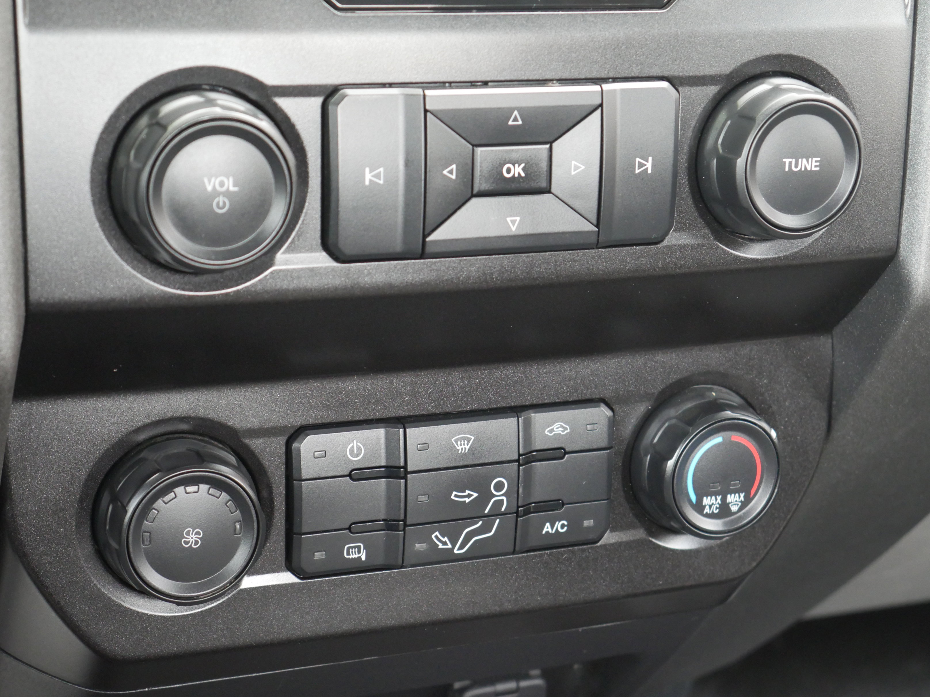 Certified 2022 Ford F250 4x4 Regular Cab Super Duty image 11