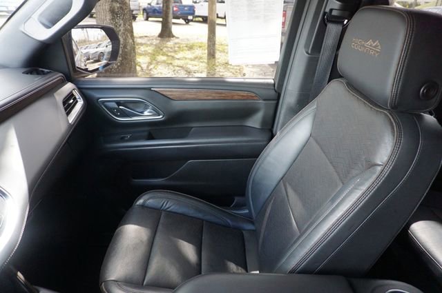 Used 2021 Chevrolet Tahoe High Country w/ Premium Package image 28