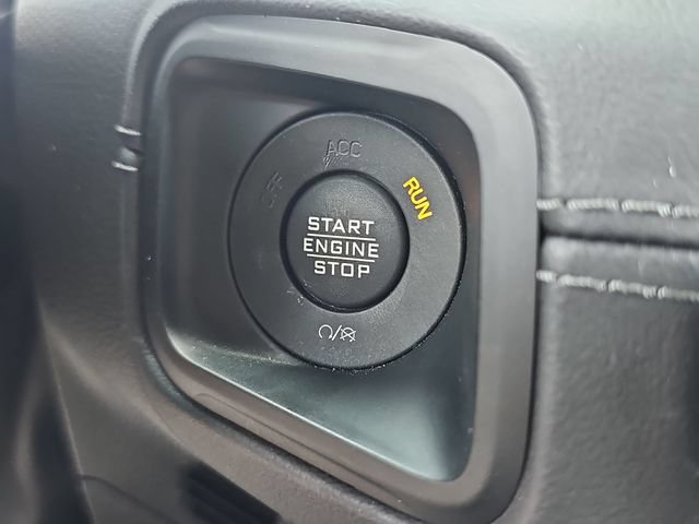 Used 2025 Jeep Wrangler Unlimited Rubicon AWD/4WD image 30
