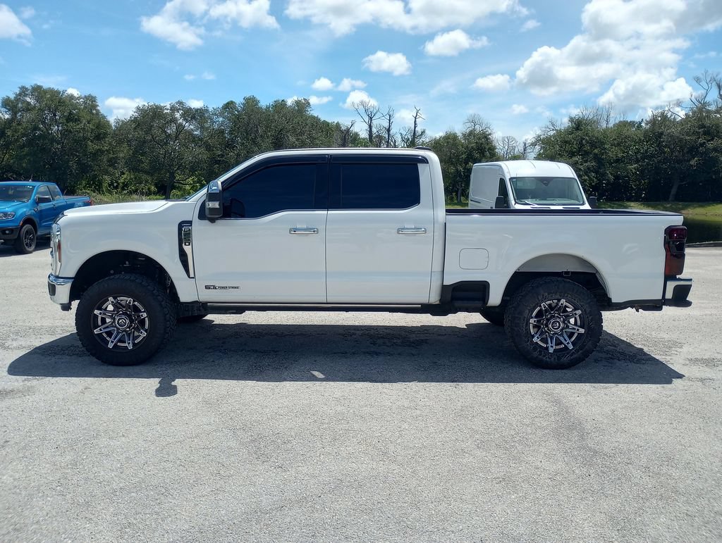 Certified 2025 Ford F250 Lariat w/ Lariat Ultimate Package AWD/4WD image 4
