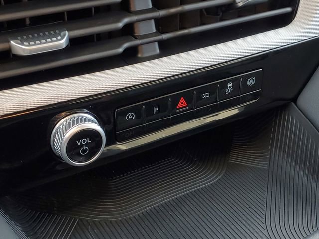 Certified 2025 Ford Explorer Active w/ Active Comfort Package image 21