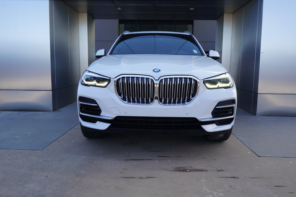 Used 2023 BMW X5 xDrive40i AWD/4WD image 4