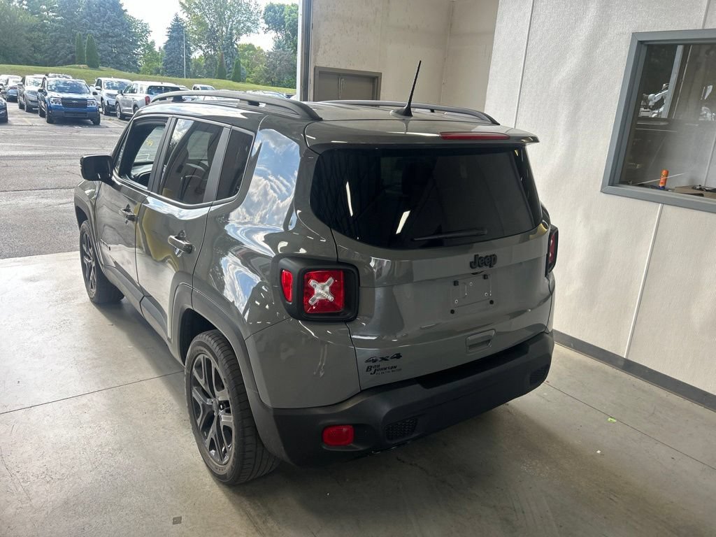 Used 2022 Jeep Renegade Altitude AWD/4WD image 6