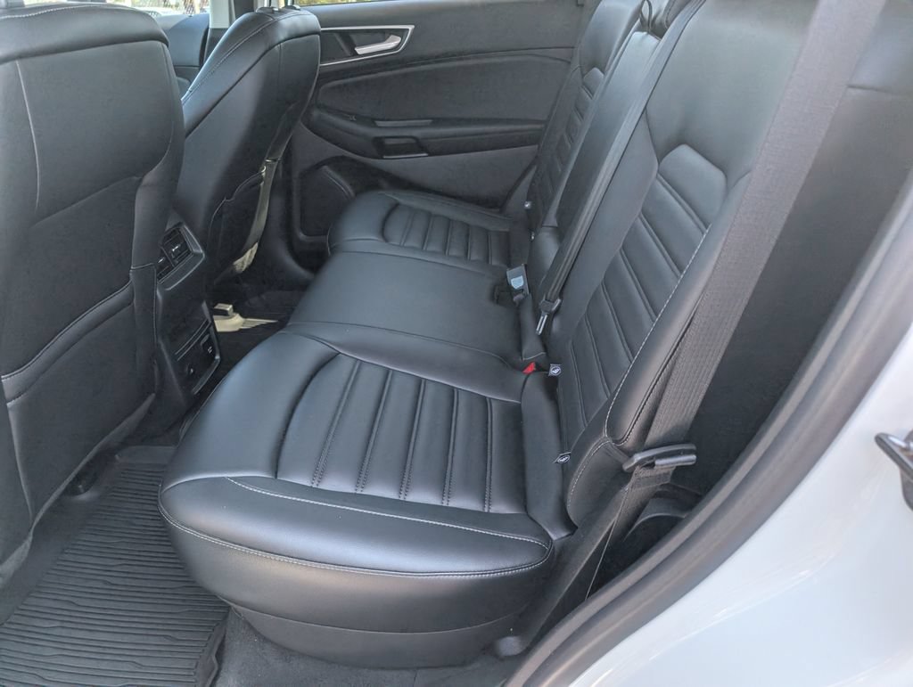 Certified 2024 Ford Edge SEL w/ Convenience Package AWD/4WD image 11