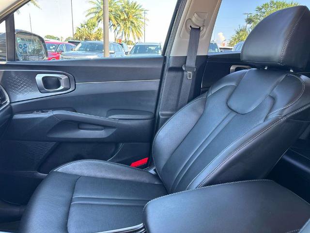 Used 2025 Kia Sorento S w/ Panoramic Sunroof Package FWD image 17