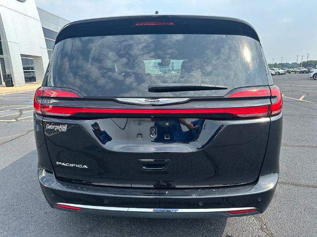 Used 2025 Chrysler Pacifica Select FWD image 24