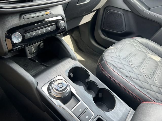 Certified 2024 Ford Escape ST-Line Elite w/ Premium Technology Package image 33