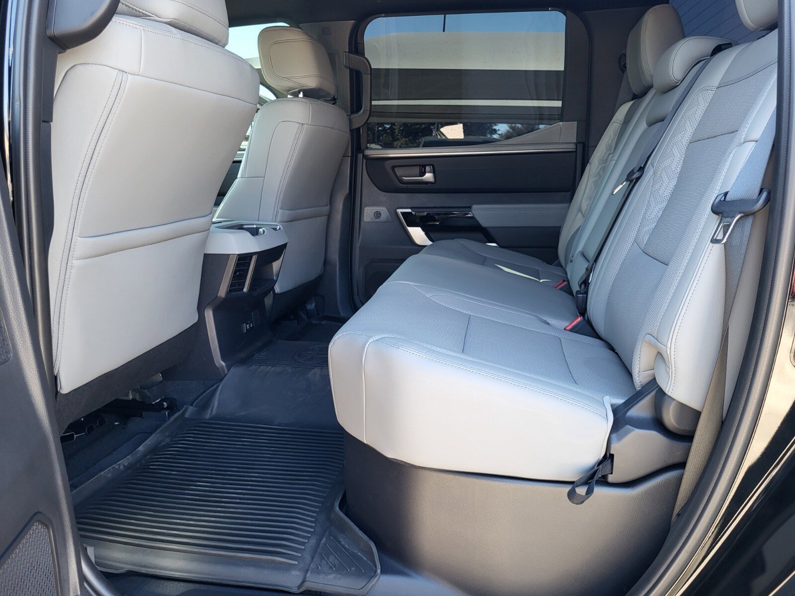 Used 2025 Toyota Tundra Limited image 18