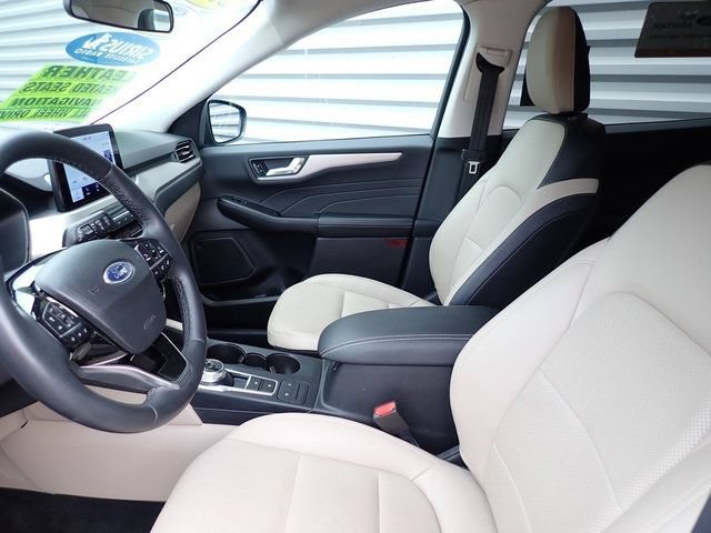 Certified 2022 Ford Escape SEL w/ Technology Package AWD/4WD image 18