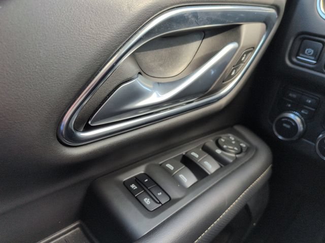 Used 2023 GMC Yukon SLT AWD/4WD image 33