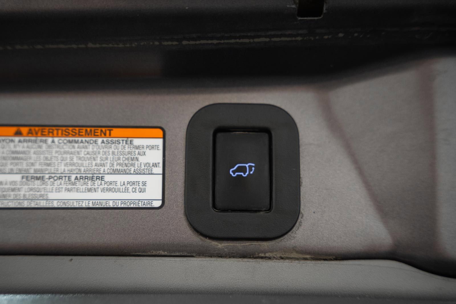 Used 2020 Toyota Sienna XLE w/ XLE Navigation Package image 13