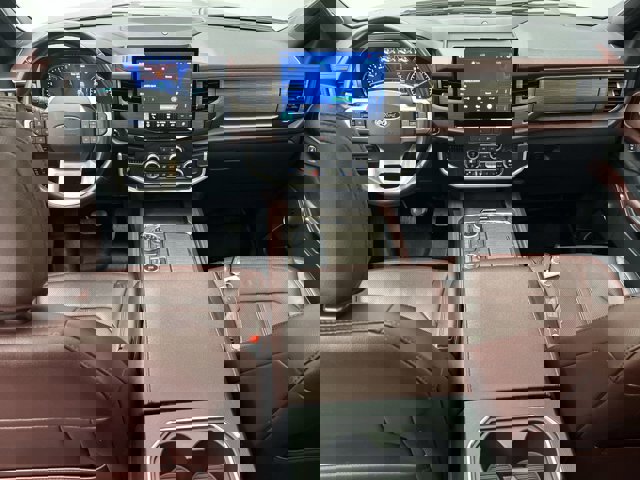 Certified 2022 Ford Expedition Limited image 5