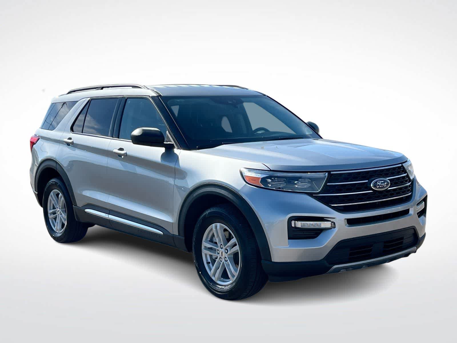 Certified 2024 Ford Explorer XLT w/ Equipment Group 202A AWD/4WD image 2