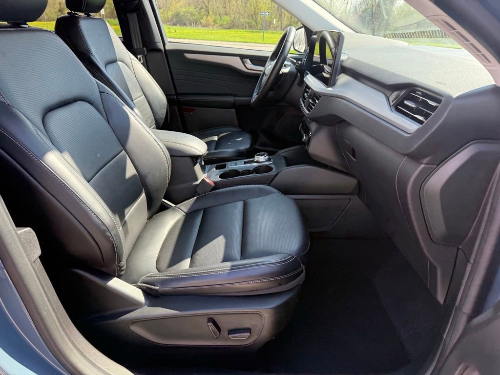 Certified 2023 Ford Escape Platinum image 11