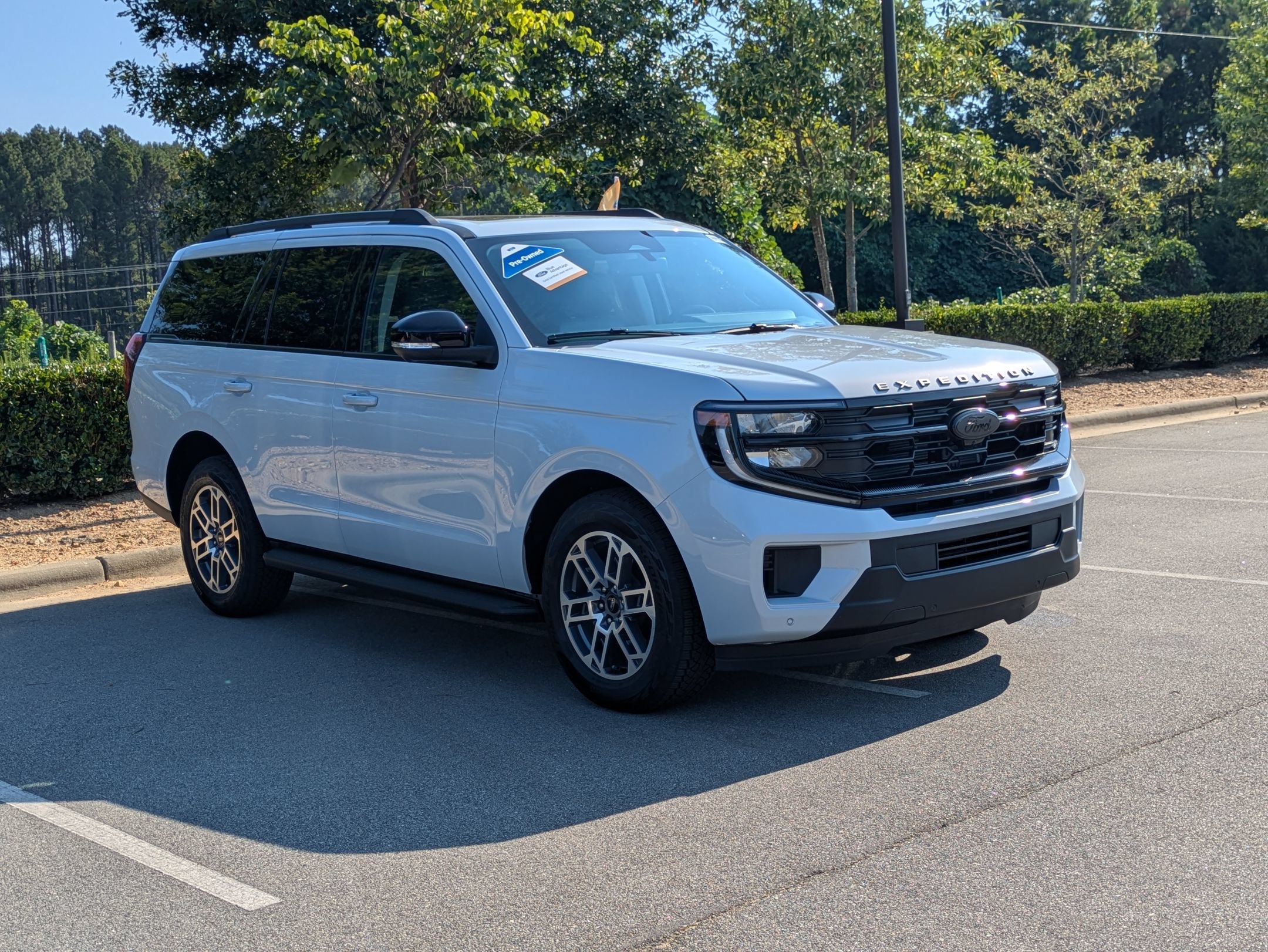 Certified 2026 Ford Expedition Active AWD/4WD image 1