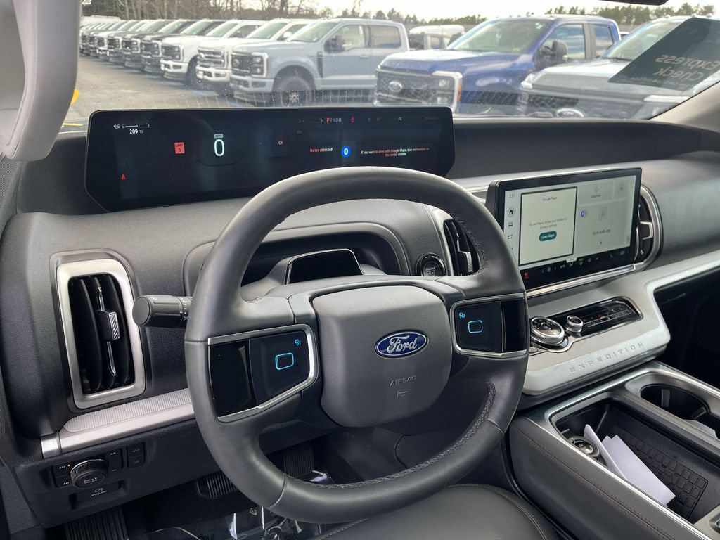 Certified 2025 Ford Expedition Active AWD/4WD image 7