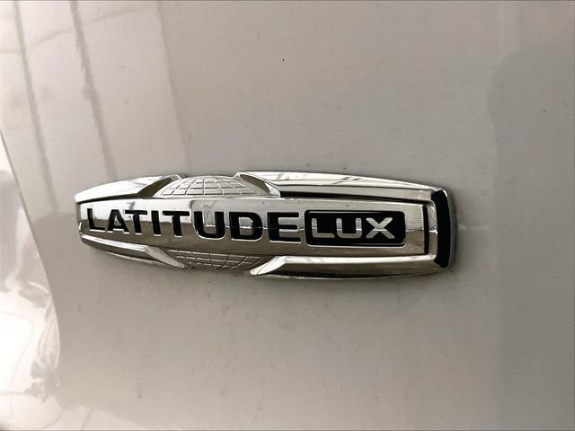 Used 2021 Jeep Cherokee Latitude Lux w/ Sun & Sound Group AWD/4WD image 13