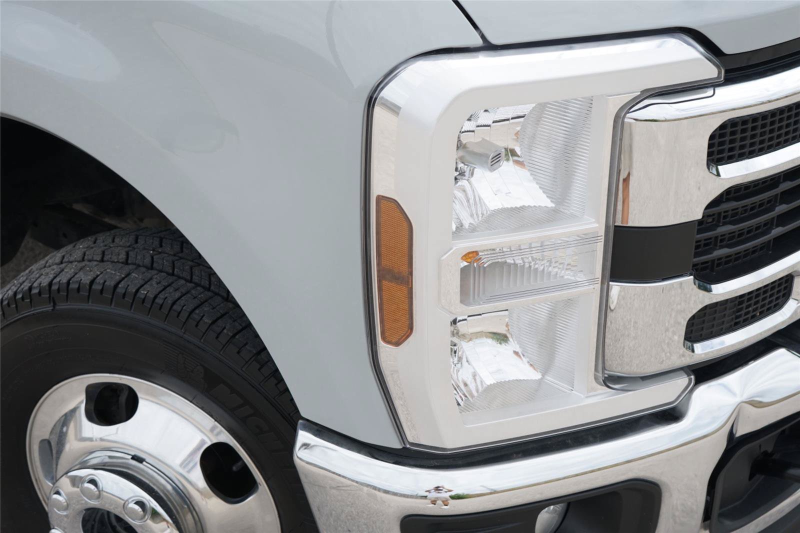 Certified 2025 Ford F350 XLT w/ 360-Degree Camera Package AWD/4WD image 3