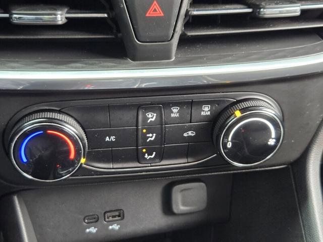 Used 2024 Buick Encore GX Preferred image 23