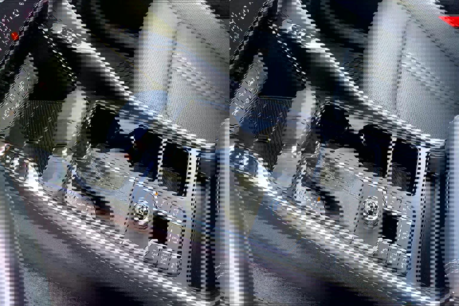 Used 2025 Kia Sorento S w/ Panoramic Sunroof Package image 17