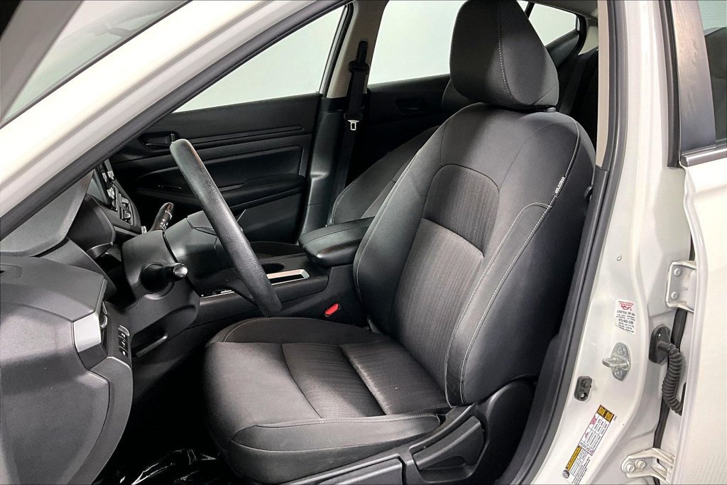 Used 2024 Nissan Altima 2.5 S FWD image 25