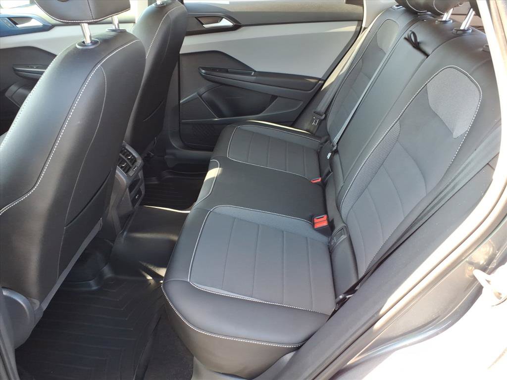 Used 2022 Volkswagen Taos SE AWD/4WD image 6