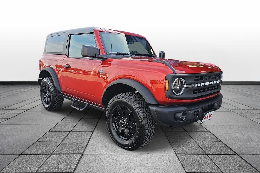Certified 2024 Ford Bronco Black Diamond AWD/4WD image 3
