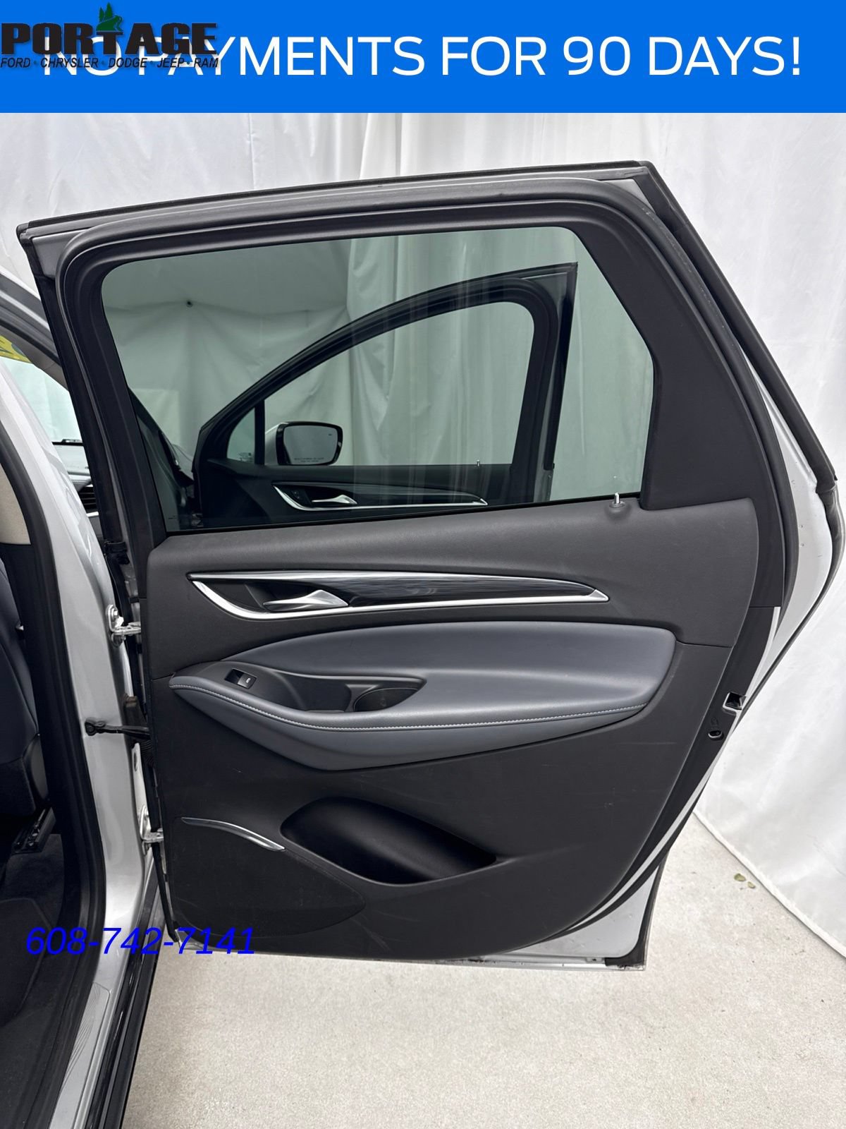 Used 2021 Buick Enclave Essence FWD image 33