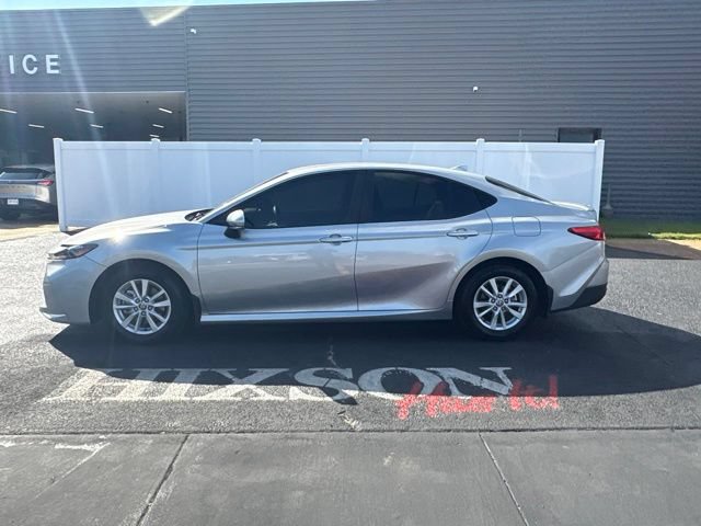Used 2026 Toyota Camry LE w/ Convenience Package FWD image 2