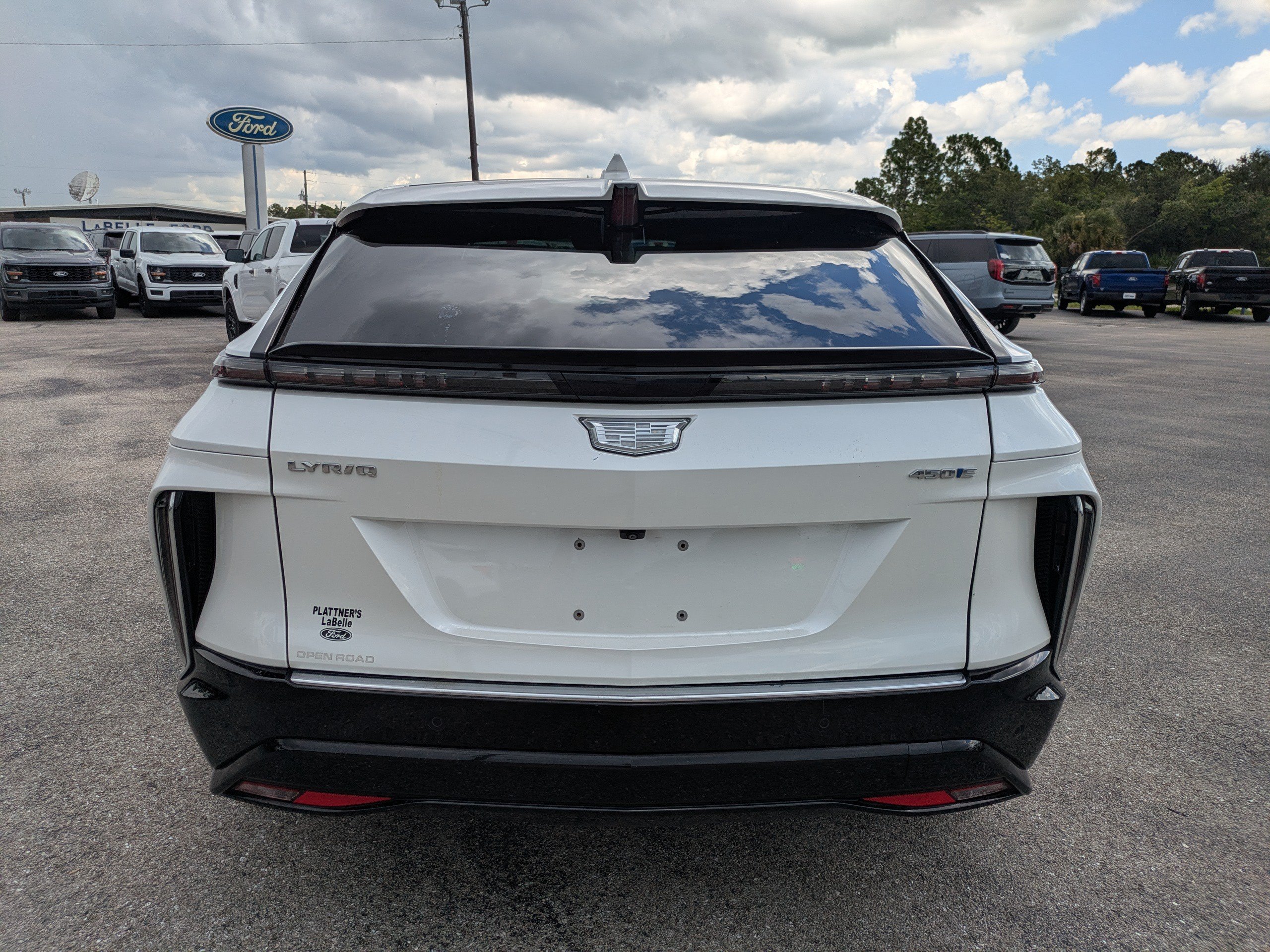 Used 2024 Cadillac Lyriq Luxury RWD image 5