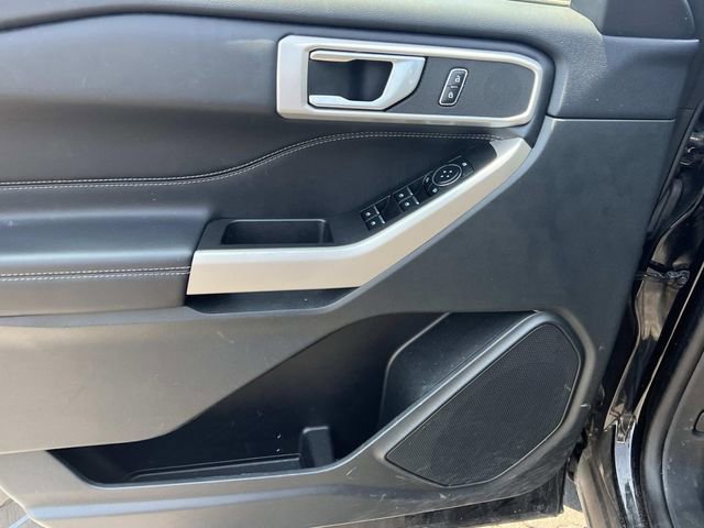 Certified 2023 Ford Explorer XLT w/ Equipment Group 202A AWD/4WD image 6