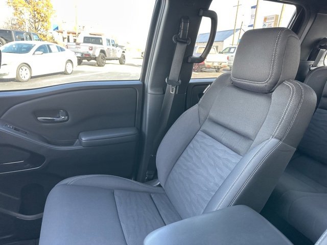 Used 2023 Nissan Frontier SV w/ Midnight Edition Package image 32