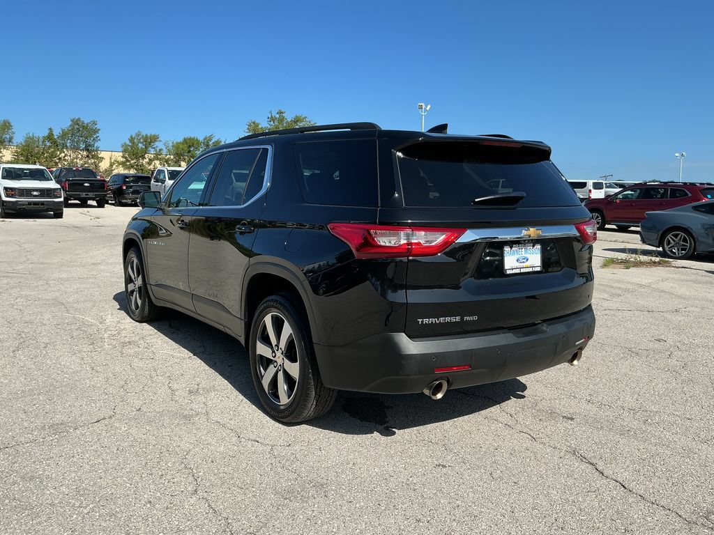 Used 2021 Chevrolet Traverse LT AWD/4WD image 3